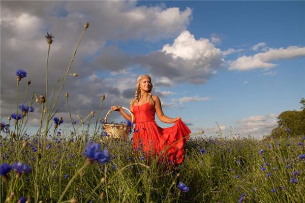 梦见穿衣服是什么意思