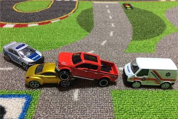 梦见出车祸了人没事是什么意思