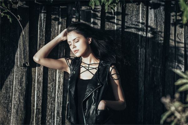 梦见梦中惊醒是什么意思