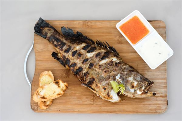 梦见吃大鱼是什么意思