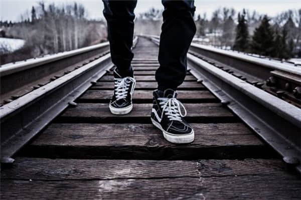 梦见穿错鞋是什么意思