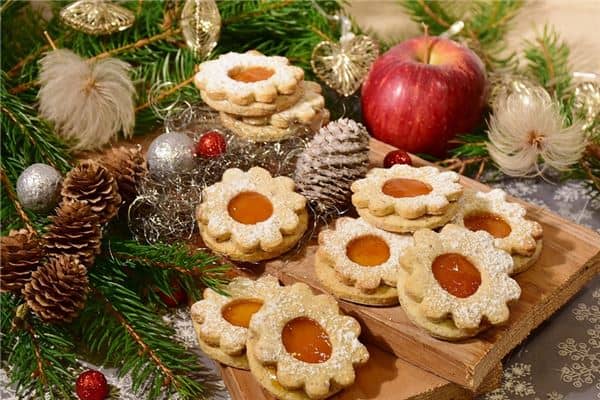 梦见吃糕是什么意思