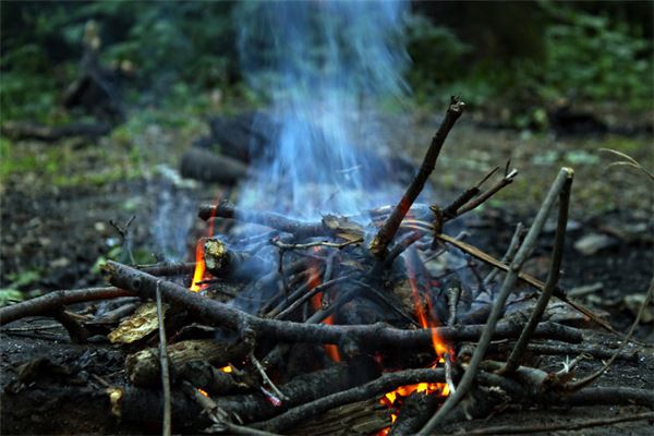 梦见点火烧东西是什么意思