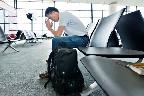 梦见等车车迟迟没来是什么意思