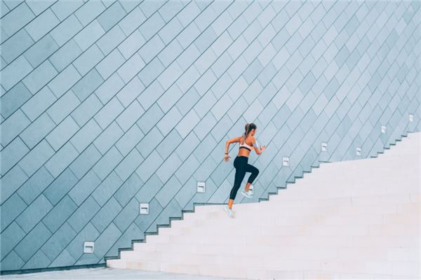 梦见上楼梯是什么意思