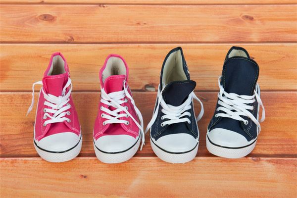 梦见洗鞋子是什么意思