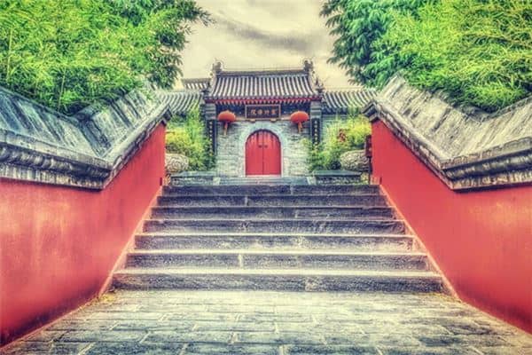 梦见在庙门外是什么意思