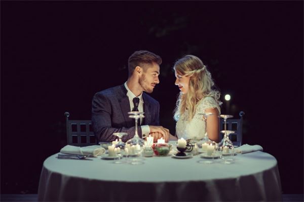 梦见家里忙着办喜事是什么意思