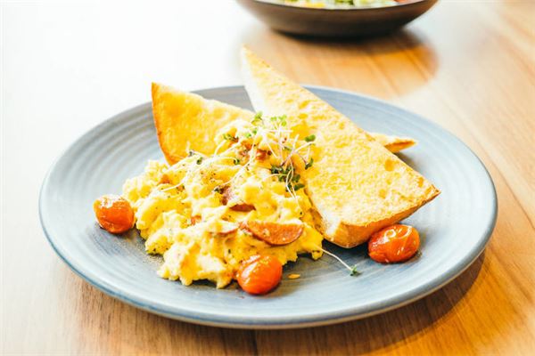 梦见炒鸡蛋是什么意思