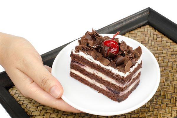 梦见吃奶油蛋糕是什么意思