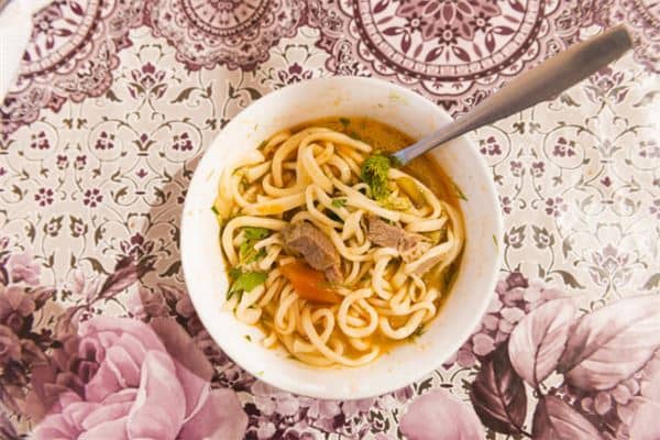 梦见吃面是什么意思