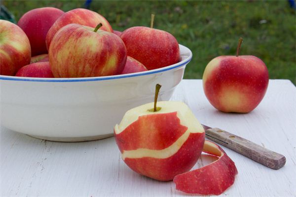 梦见削皮剥皮是什么意思