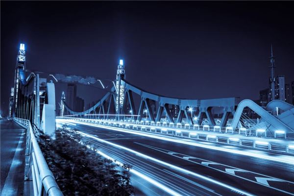 梦见走黑路是什么意思