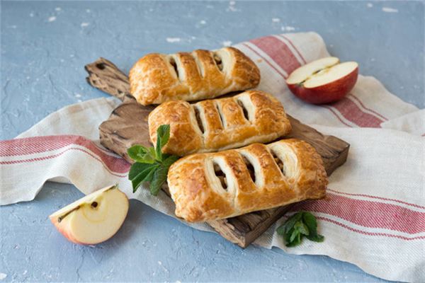 梦见吃糕点是什么意思