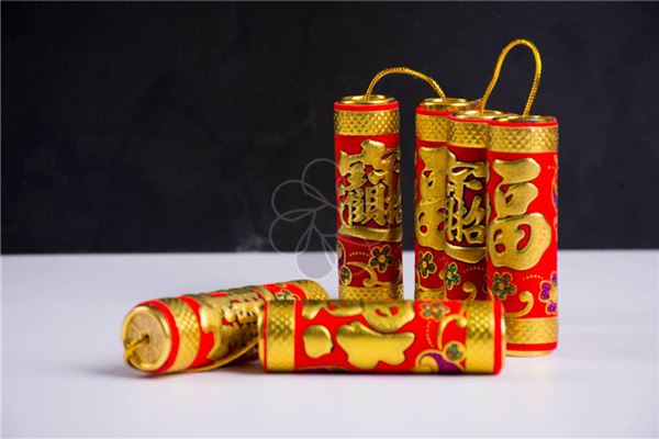 梦见放鞭炮是什么意思