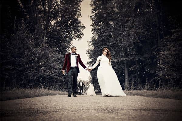 梦见已婚妇女自己出嫁是什么意思