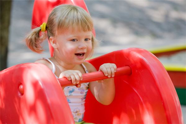 梦见女儿小时候是什么意思