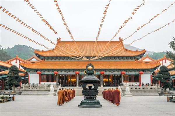 梦见进寺庙是什么意思