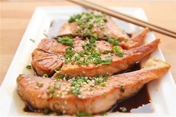 梦见吃鱼是什么意思