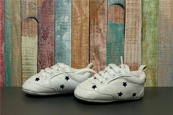 梦见穿小鞋是什么意思