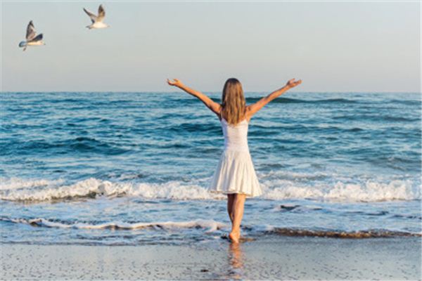 梦见在海边散步是什么意思