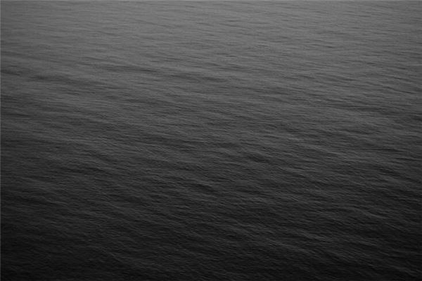 梦见女人黑水是什么意思