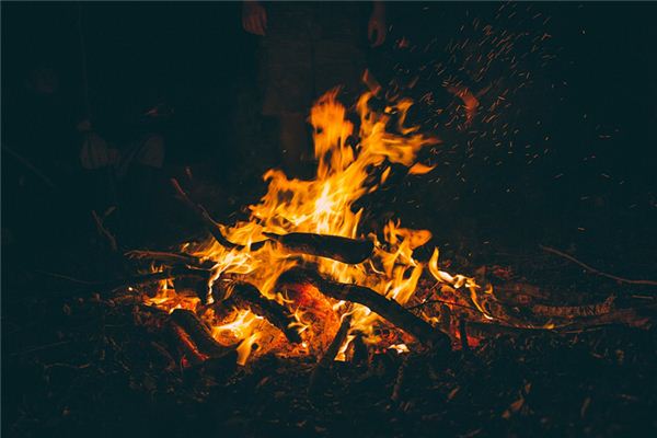 梦见女人火后来又灭了是什么意思