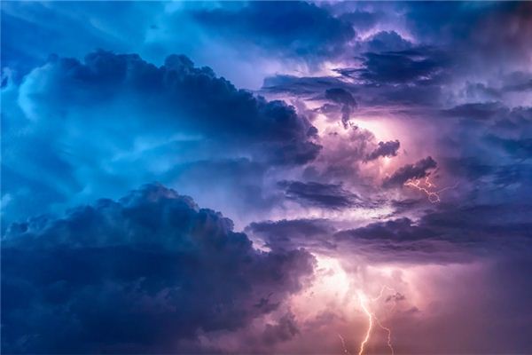 梦见云彩不停变化是什么意思