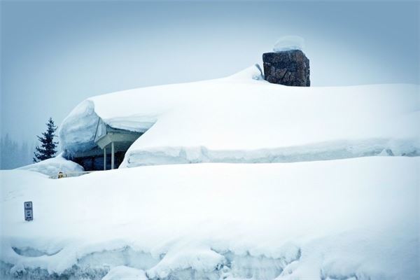 梦见大雪纷飞是什么意思