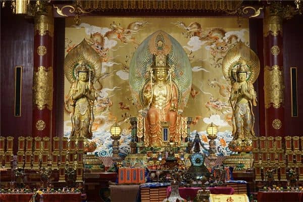 梦见佛祖发金光并现身是什么意思