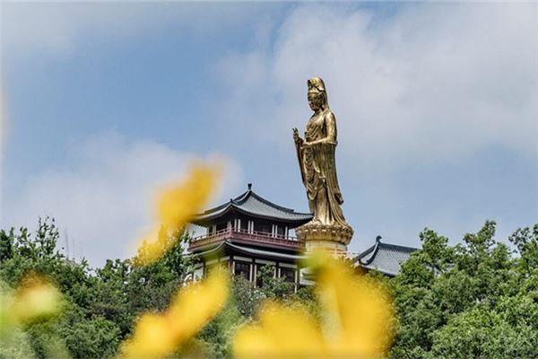 梦见给菩萨磕头下跪是什么意思