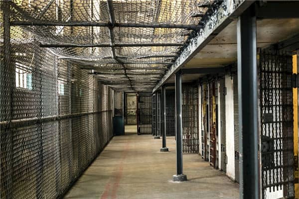 梦见监狱是什么意思