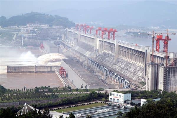 梦见堤坝决口是什么意思