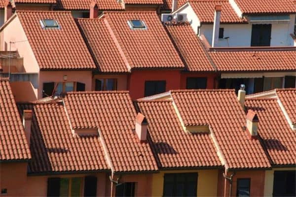 梦见屋顶漏水发财是什么意思