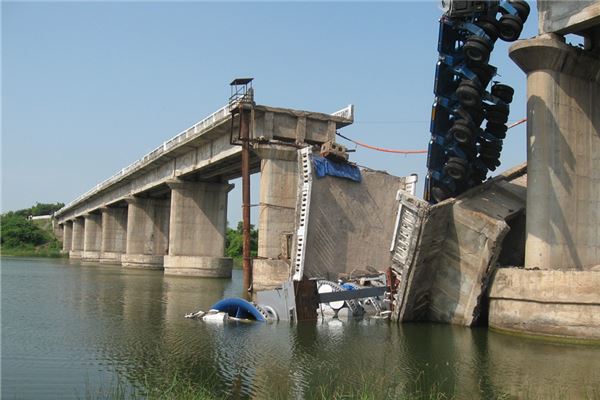梦见桥塌了是什么意思