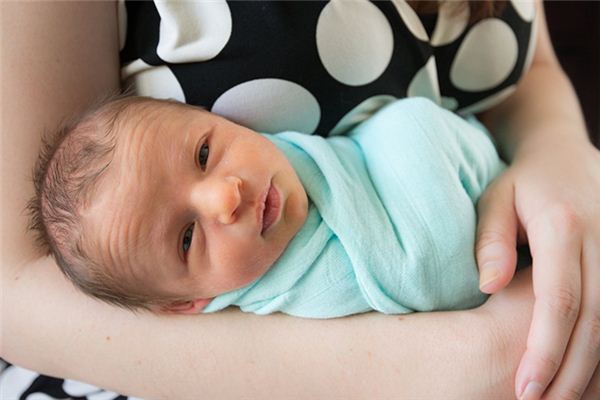 梦见抱婴儿是什么意思