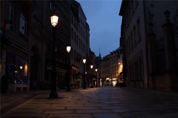 梦见灯光昏暗是什么意思