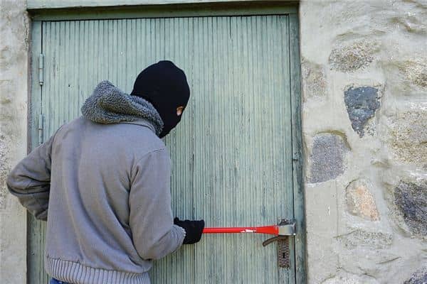 梦见家里被盗是什么意思