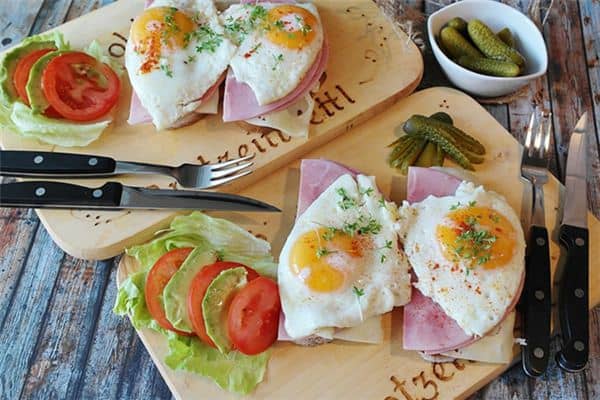 梦见煎鸡蛋是什么意思