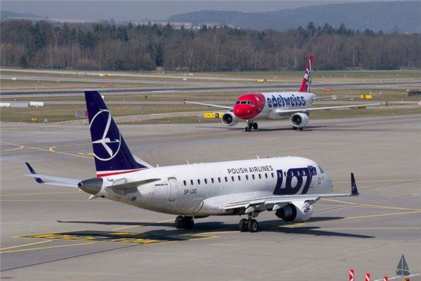 梦见很多飞机是什么意思