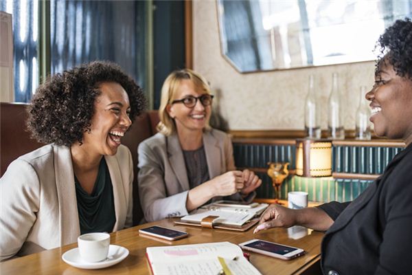 梦见和人聊天是什么意思
