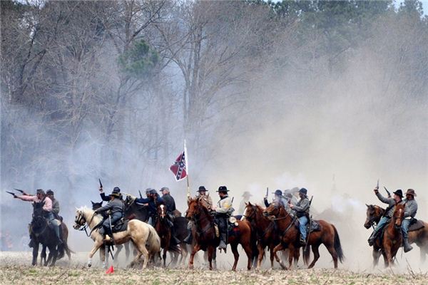 梦见打仗逃跑是什么意思