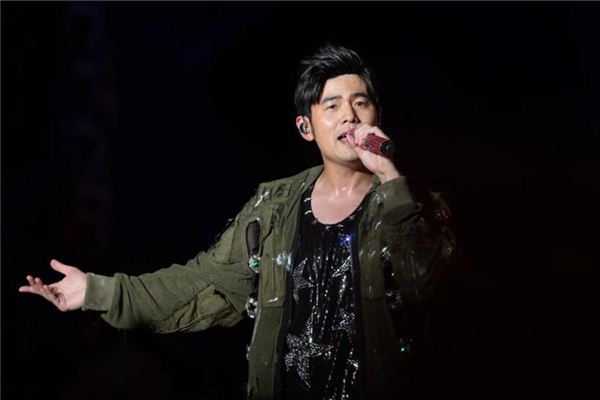 梦见偶像明星亲密接触是什么意思