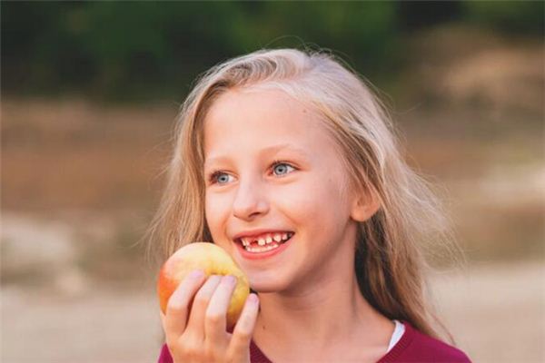 梦见自己掉牙齿是什么意思