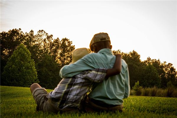 梦见和死去的亲人在一起是什么意思