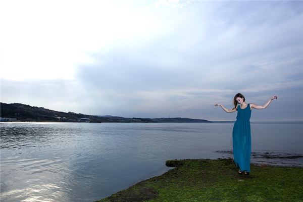 梦见蓝衣服是什么意思