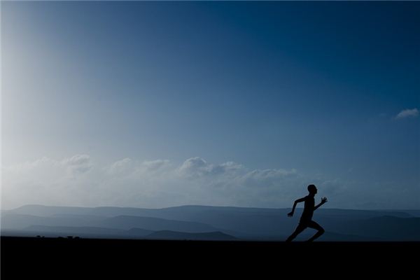 梦见有人追我我一直跑是什么意思