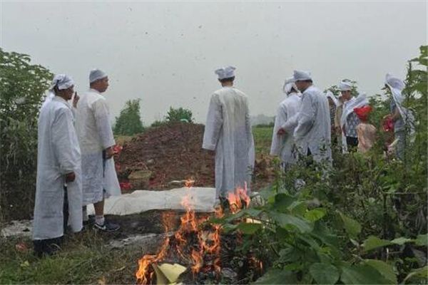 梦见爷爷去世办丧事是什么意思