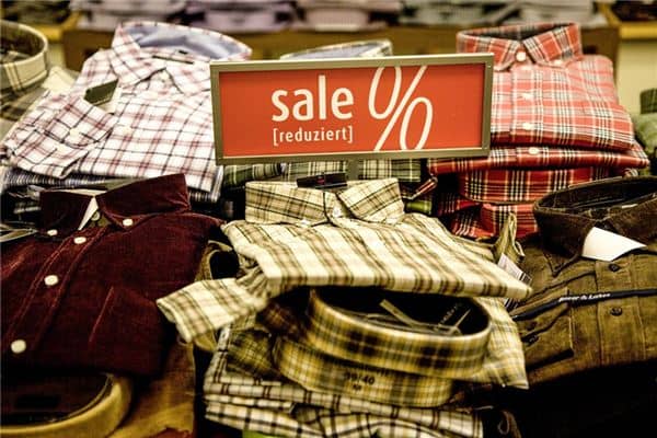 梦见卖衣服是什么意思