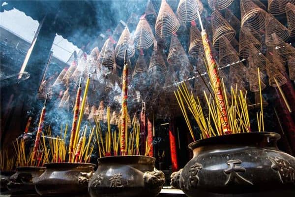 梦见香火很旺是什么意思